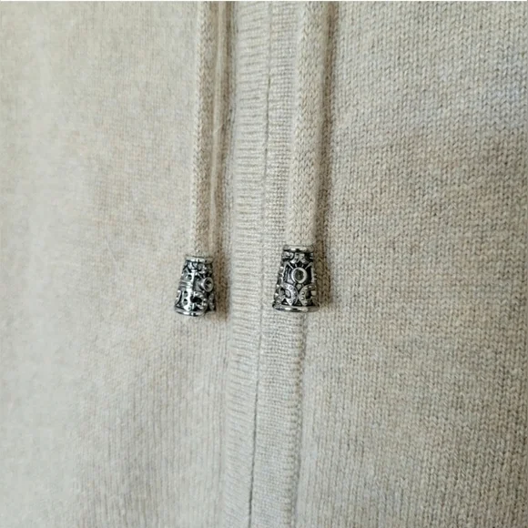 🌟SEE NEW LISTING🌟 🐪 "The State" Cashmere Hoodie in Camel - Picture 11 of 12